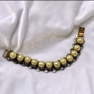 Vintage Silver tone Large Faux Pearl Bookchain Bracelet